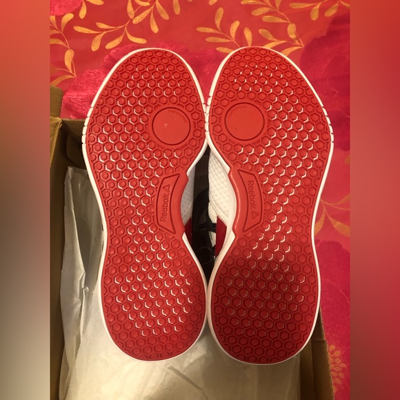 New Reebok women’s freestyle motion - Picture 6 of 7